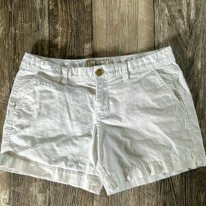 OLD NAVY WHITE LOW RISE SHORTS SIZE 8